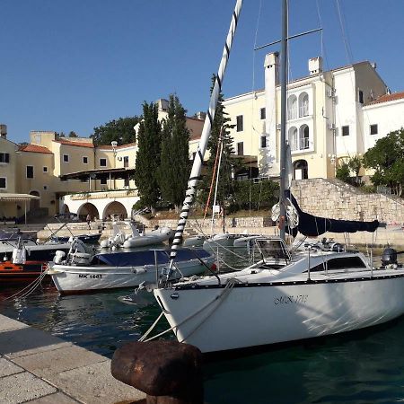Apartments And Rooms Haludovo - Ribarsko Selo มาลินสกา ภายนอก รูปภาพ