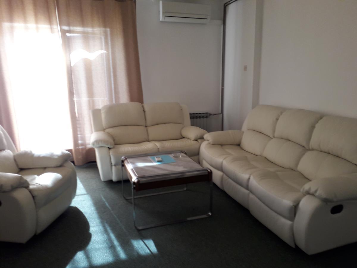 Apartments And Rooms Haludovo - Ribarsko Selo มาลินสกา ภายนอก รูปภาพ
