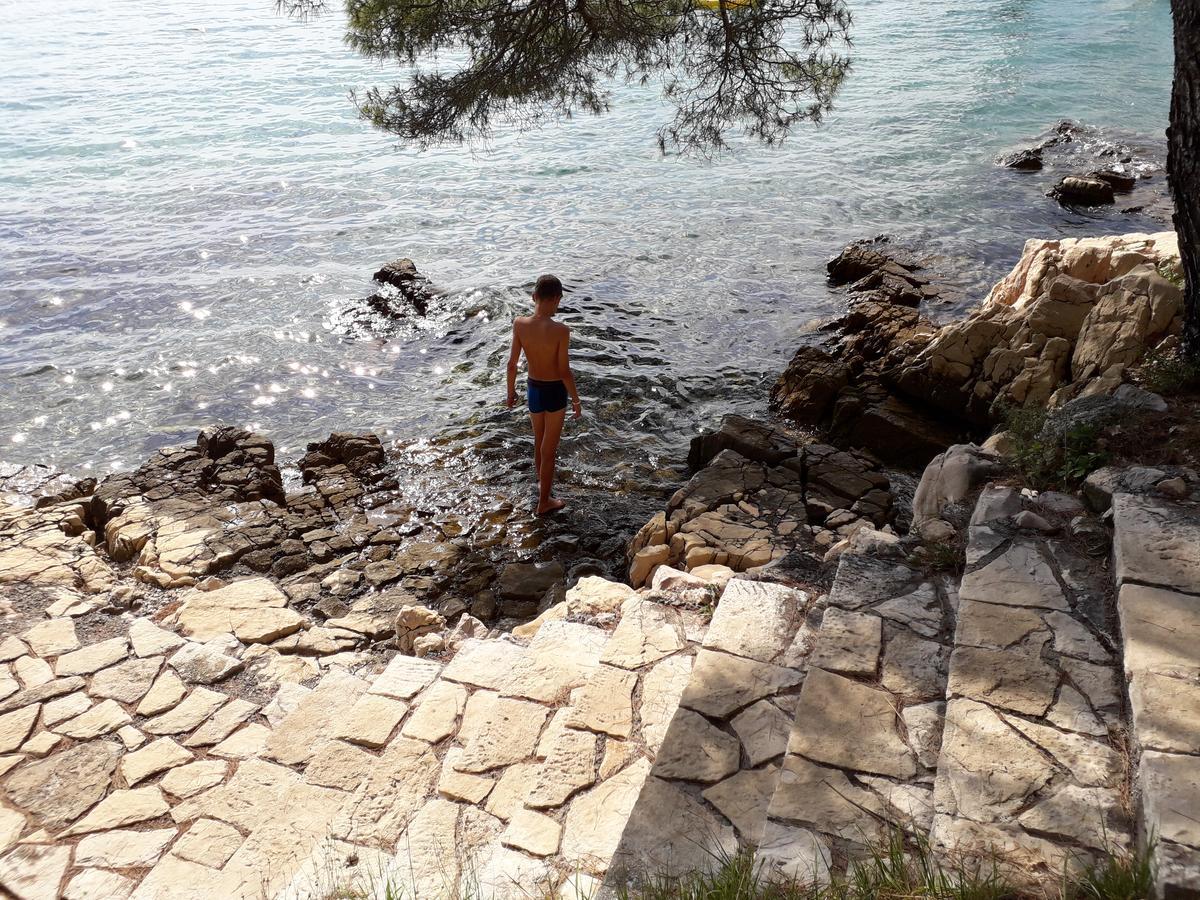 Apartments And Rooms Haludovo - Ribarsko Selo มาลินสกา ภายนอก รูปภาพ