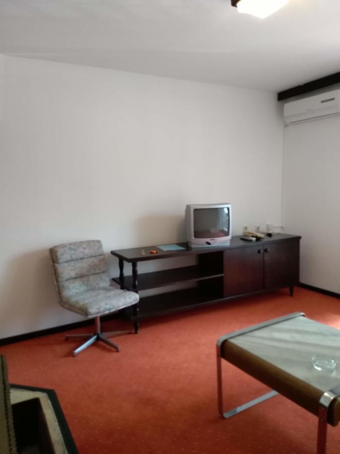 Apartments And Rooms Haludovo - Ribarsko Selo มาลินสกา ภายนอก รูปภาพ
