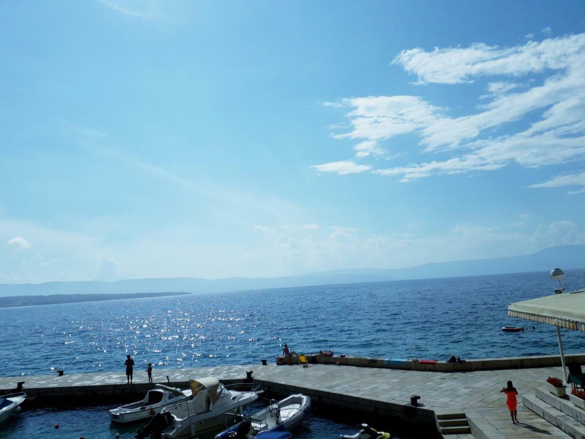 Apartments And Rooms Haludovo - Ribarsko Selo มาลินสกา ภายนอก รูปภาพ